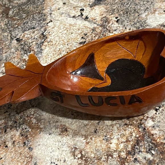 Hand Carved Wooden Pineapple Shaped Bowl - Picture 2 of 4